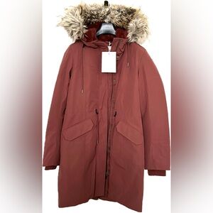 NWT Aritzia Northstar Parka Coat Women’s Size Small